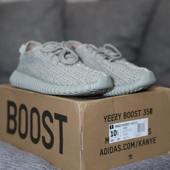 yeezy boost 350 moonrock box adidas Perfect for casual and athletic wear adidas Yeezy Boost 350 Moonrock